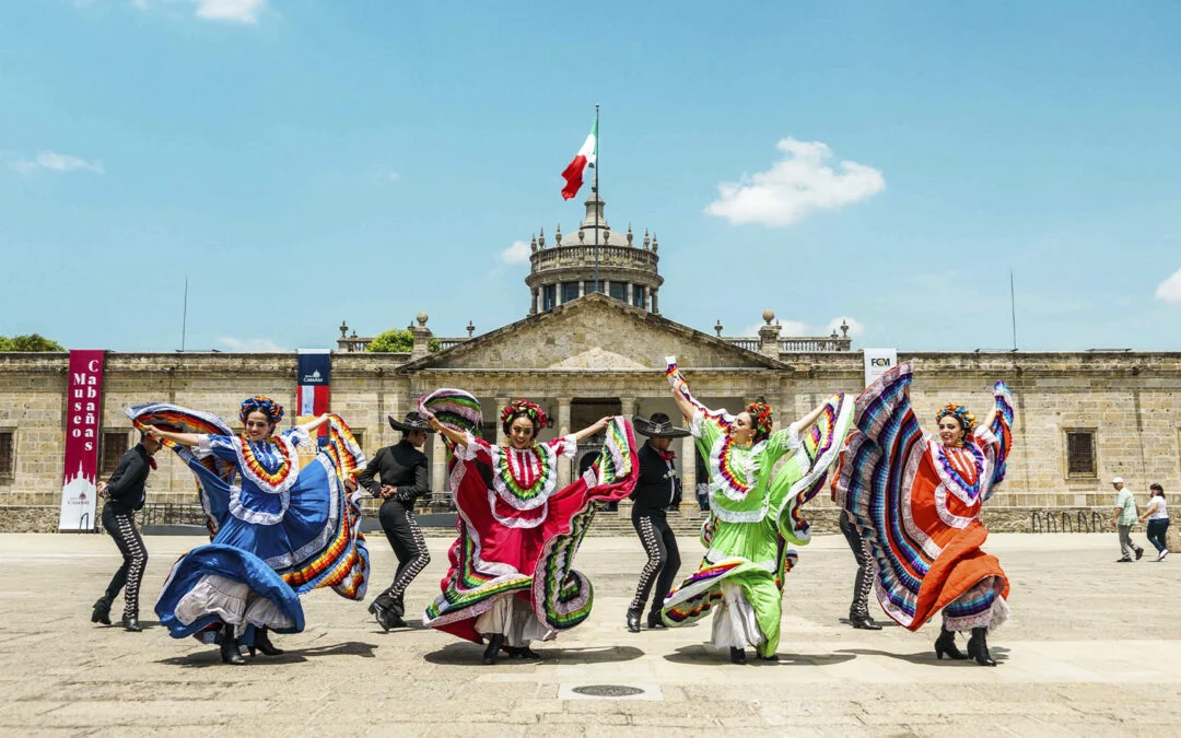 Bailarines representando pesca tradicional Bailarines representando pesca tradicional mexicana