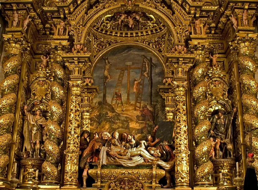 Detalle restauracion retablo iglesia colonial latinoamericana Detalle restauración retablo iglesia colonial latinoamericana