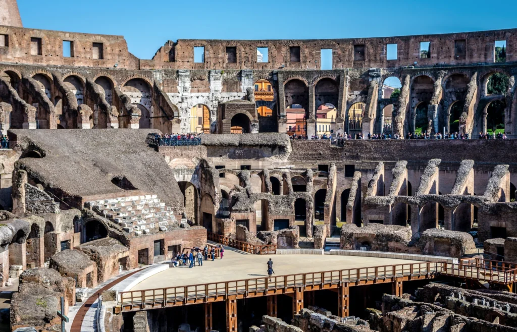 actual del Coliseo romano mostrando actual del Coliseo romano mostrando